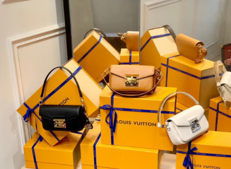 루이비통 스윙 숄더백 M20393/M20395/M20396