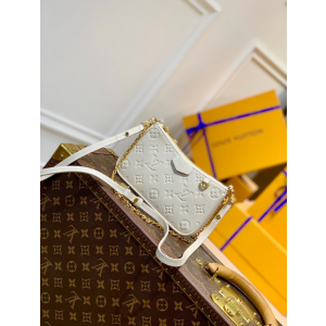 루이비통 이지 파우치 온스트랩 M81066