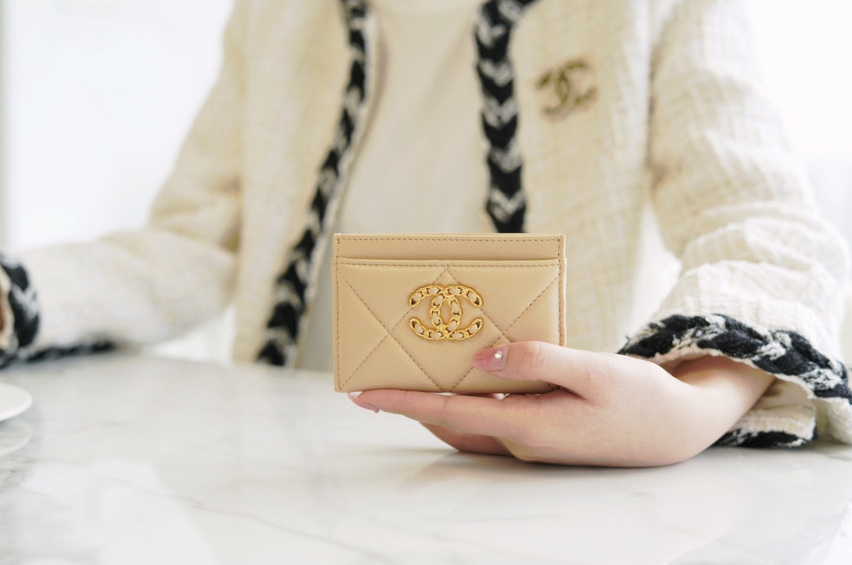 샤넬 19 카드홀더