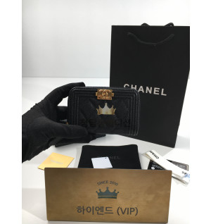 샤넬 보이 작은캐비어스킨 지퍼 카드지갑