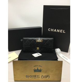 샤넬 클래식 캐비어스킨 플랩 장지갑 (금장)