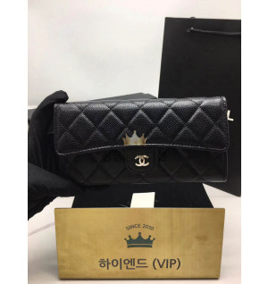 샤넬 클래식 캐비어스킨 플랩 장지갑 (은장)