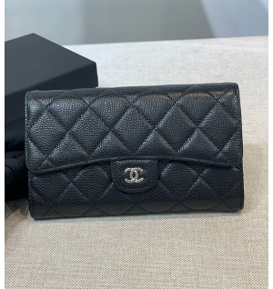 샤넬 클래식 캐비어스킨 플랩 중지갑 은장