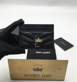 생로랑 모노그램 퀼팅 카드홀더 423291