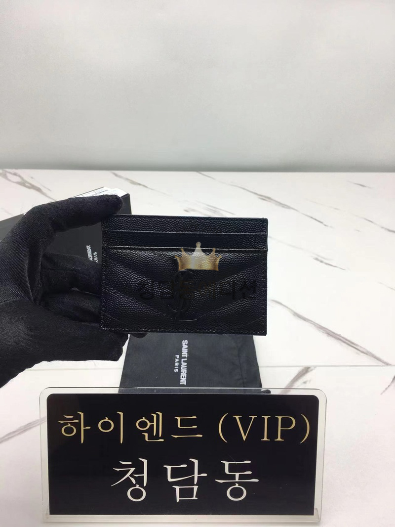 생로랑 모노그램 퀼팅 카드홀더 423291