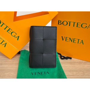 보테가베네타 맥시 인트레치아토 플랩 카드케이스 (컬러명 딥모스 그린)