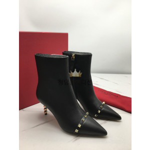 발렌티노 부츠힐