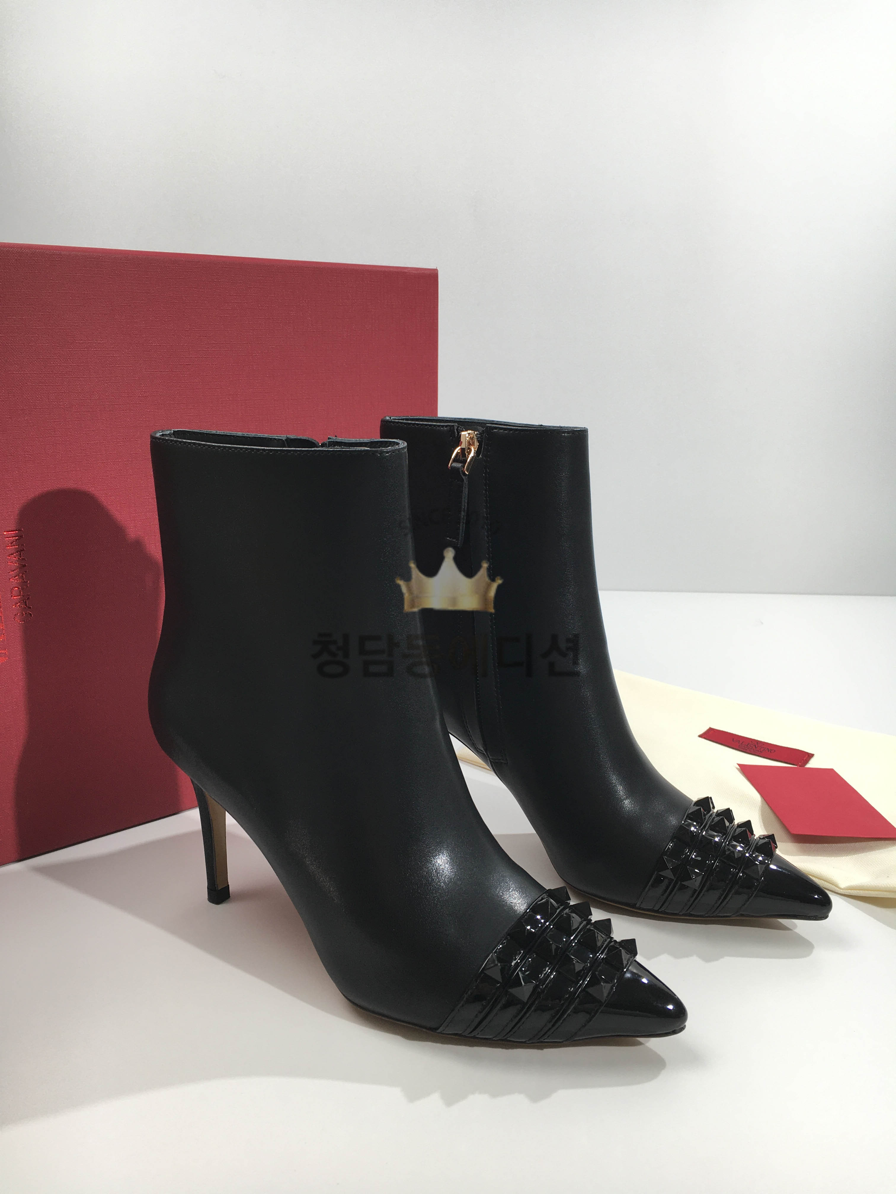 발렌티노 부츠힐