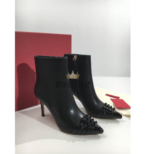 발렌티노 부츠힐