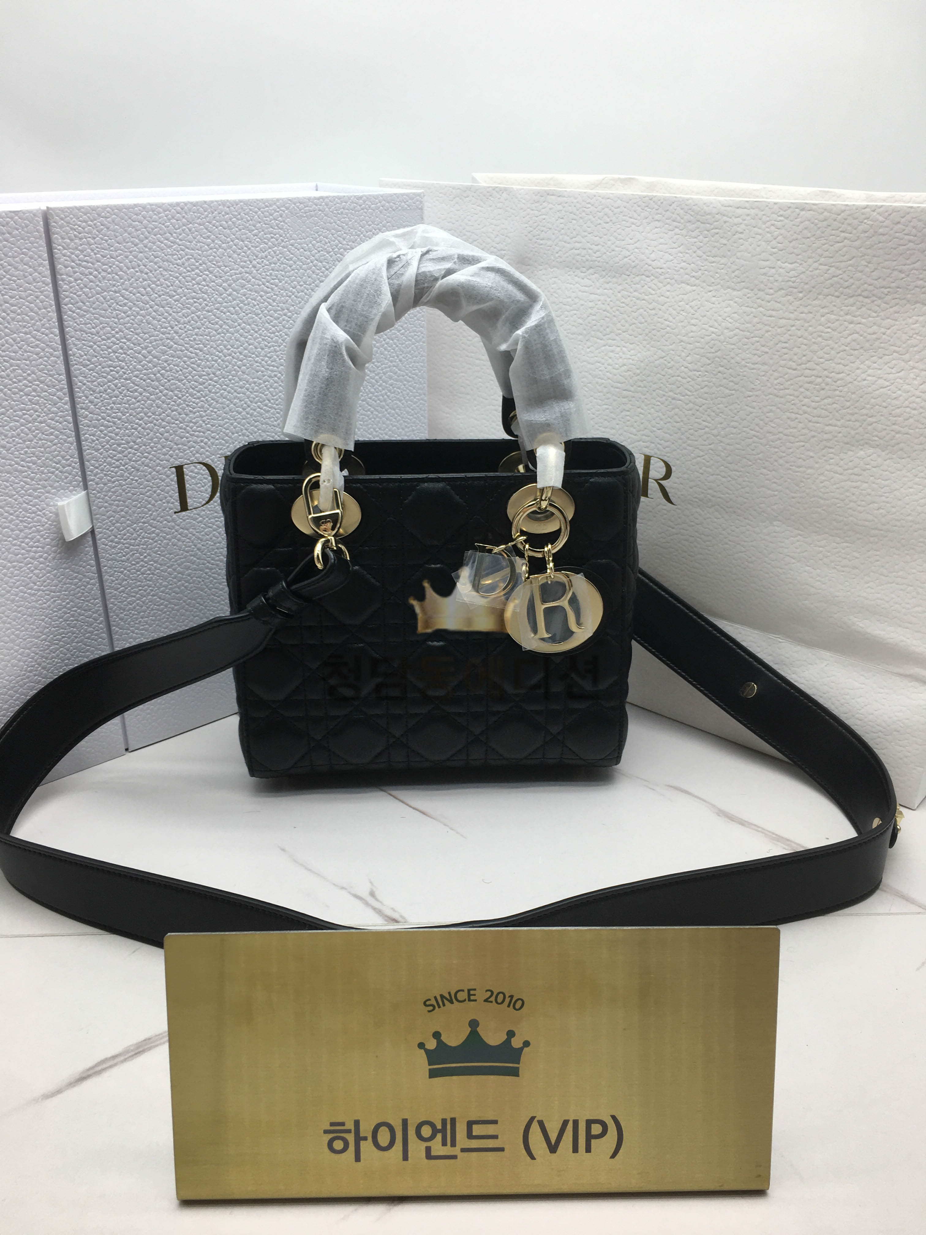 디올 레이디백 스몰 (램스킨) (upgrade ver.)