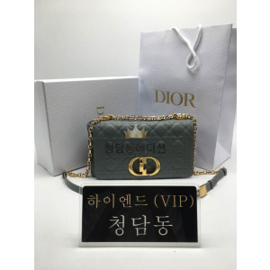 디올 카로백 미디움