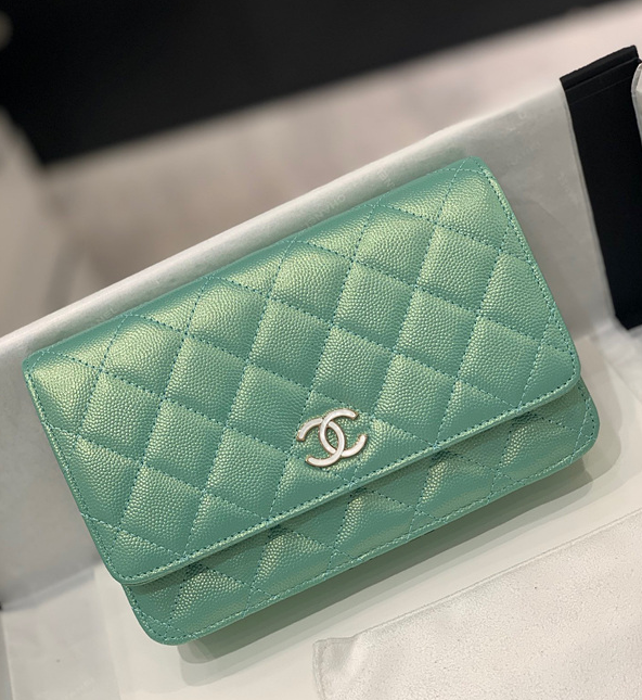 샤넬 클래식 WOC  체인 월릿