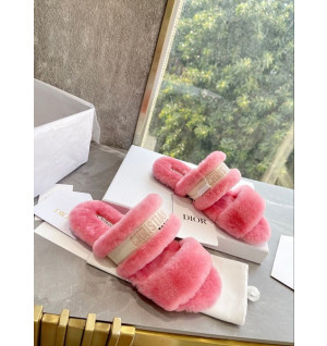 디올 퍼 슬리퍼