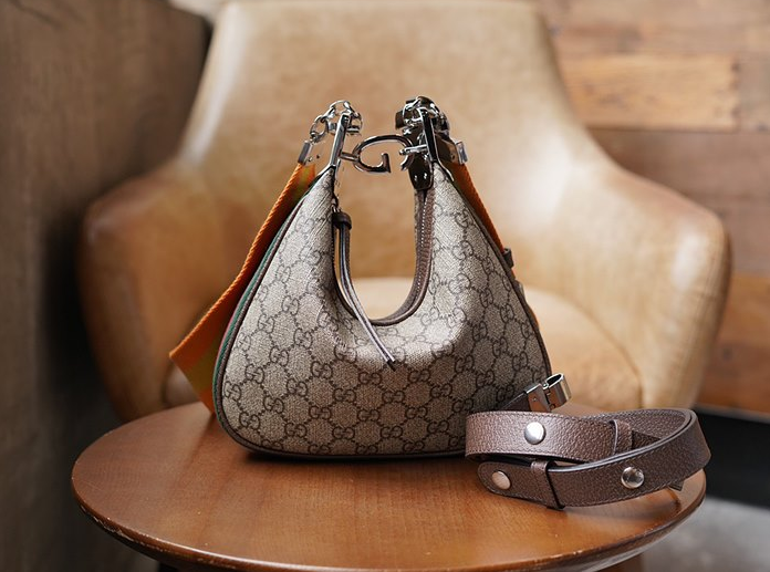 구찌 아따슈 스몰 숄더백 699409 