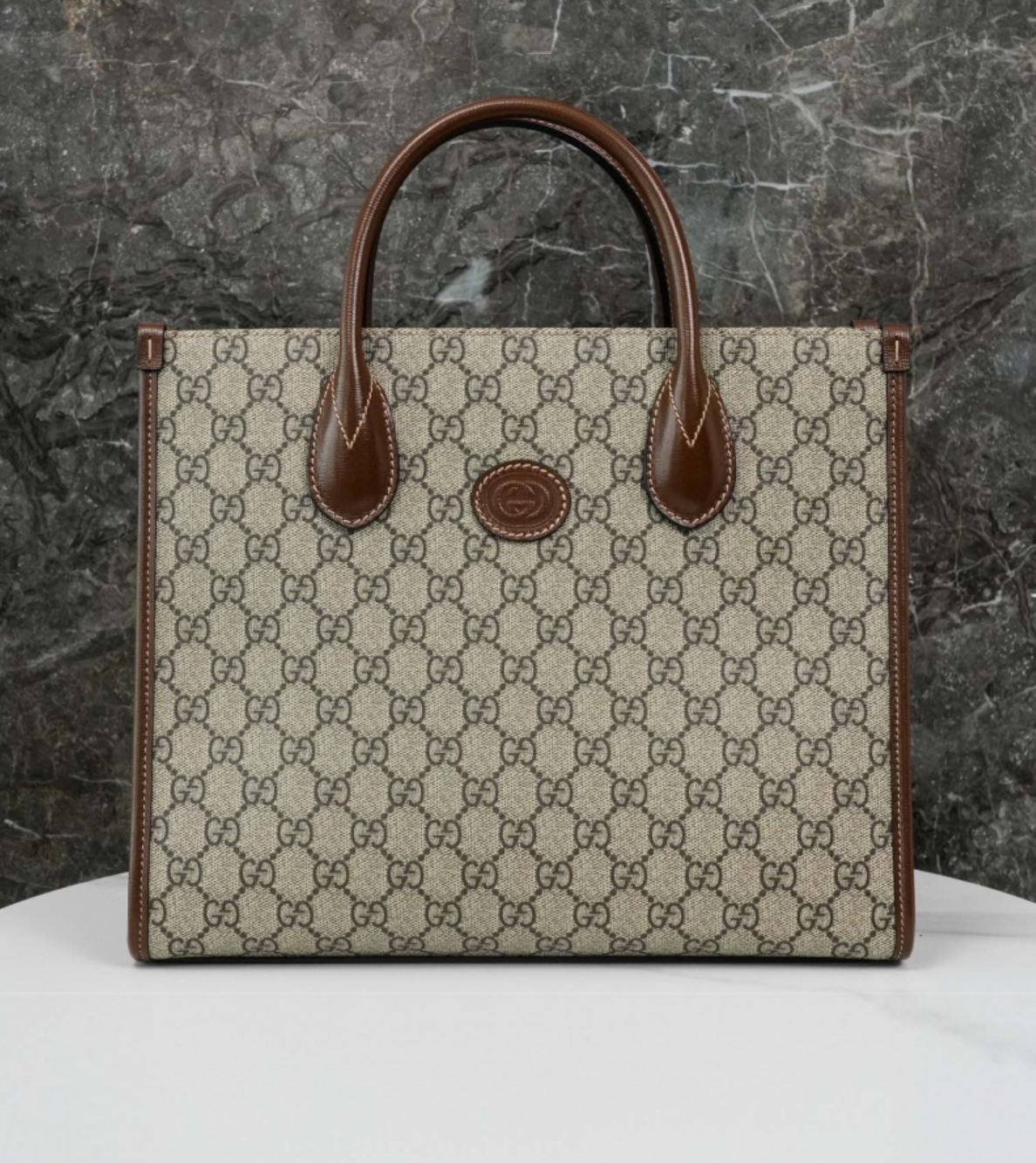 구찌 마몬트 인터로킹 GG 스몰 토트백