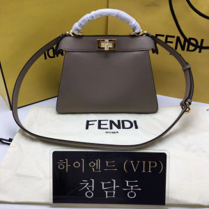 펜디 피카부 I SEE U 스몰