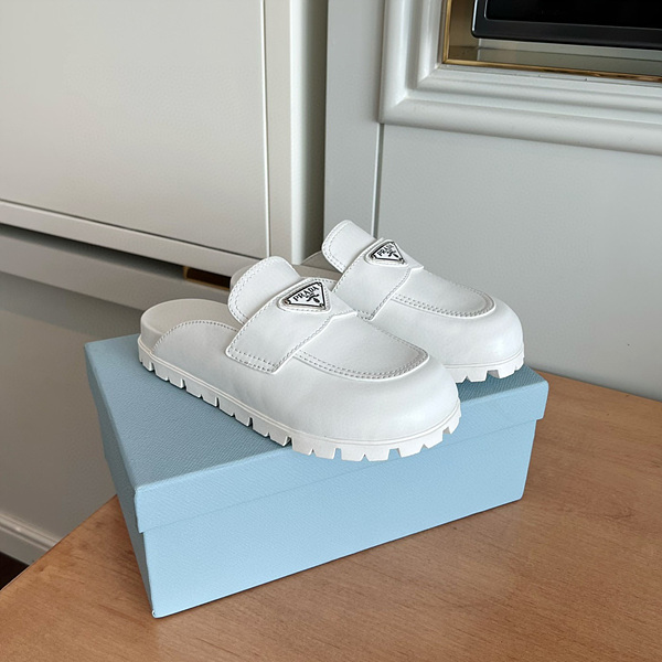 프라다 블로퍼 (컬러 블랙,화이트)