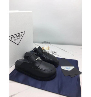 프라다 블로퍼 (컬러 블랙,화이트)