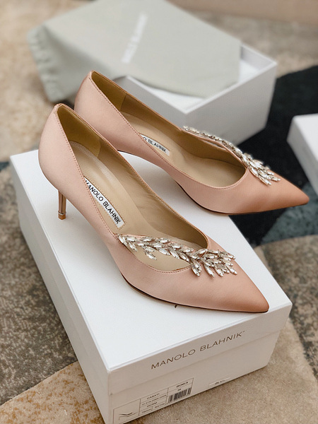 마놀로 블라닉 펌프스 (7cm)