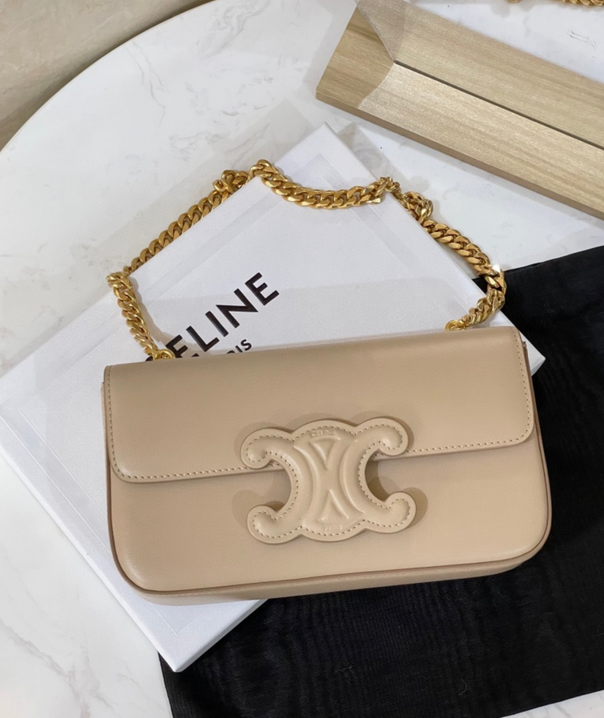 셀린느 퀴르 트리오페 체인숄더