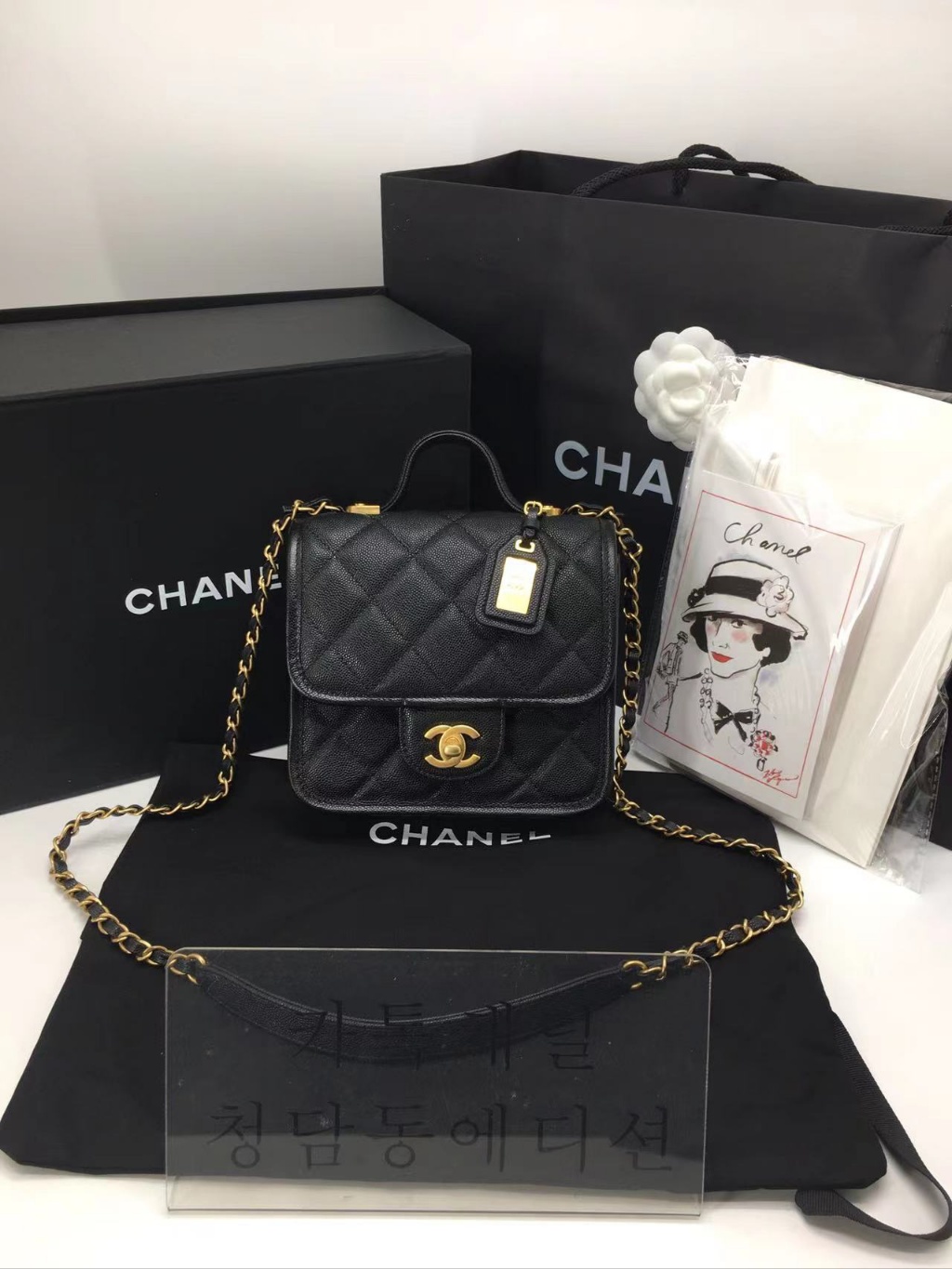 샤넬 22K 스몰 탑핸들 플랩백 (하이엔드급)