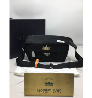 프라다 바이커백 미디움 2VH994