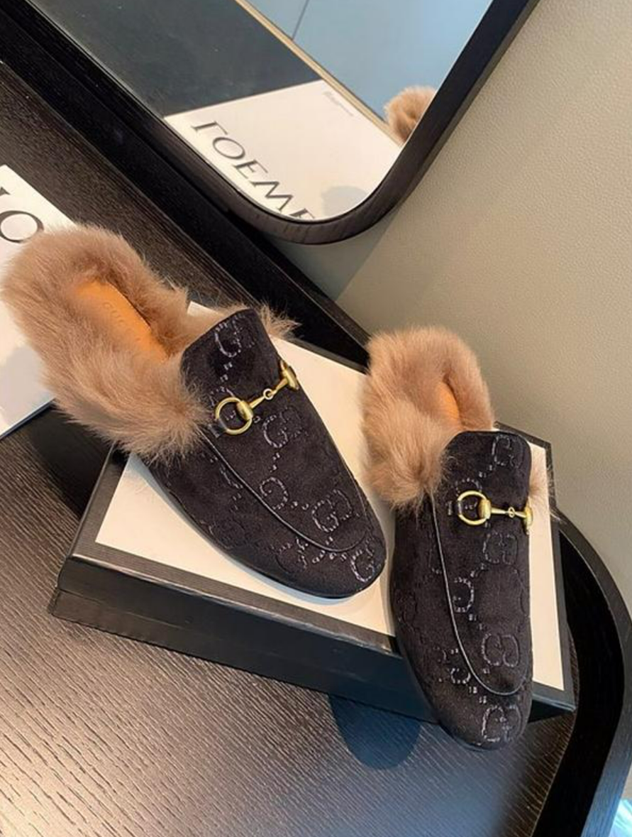 구찌 GG 홀스빗 퍼 블로퍼