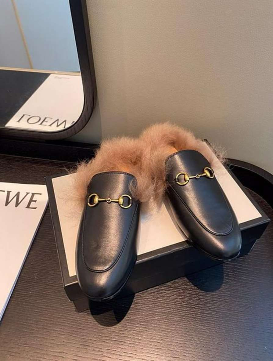 구찌 GG 홀스빗 퍼 블로퍼