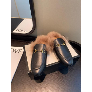 구찌 GG 홀스빗 퍼 블로퍼