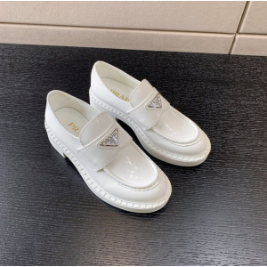 프라다 prd 브러시드 로퍼