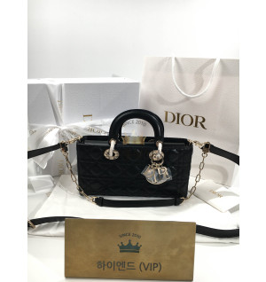 디올 CD-JOY 까나쥬 숄더백 미디움