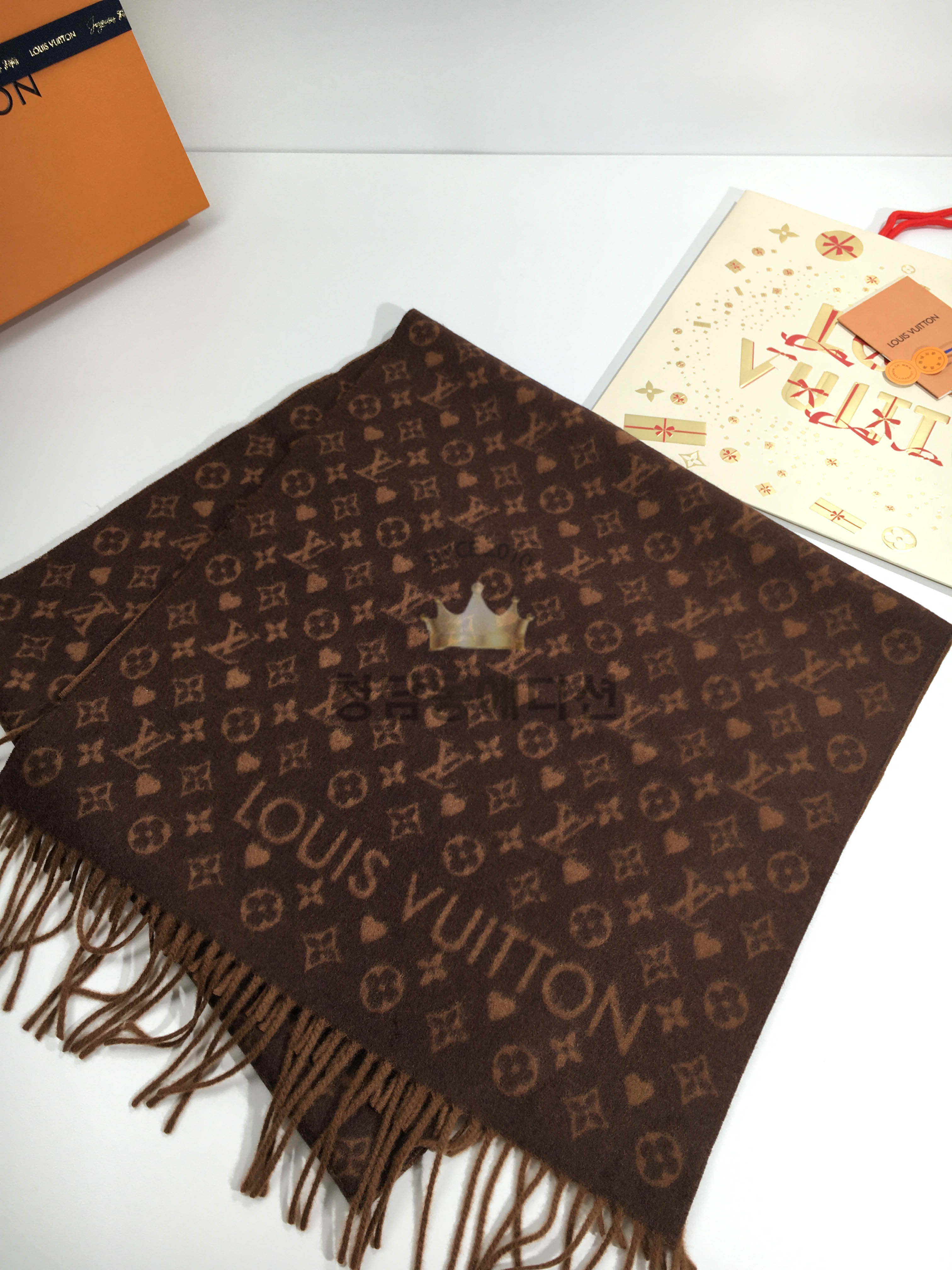 루이비통 게임 온 머플러