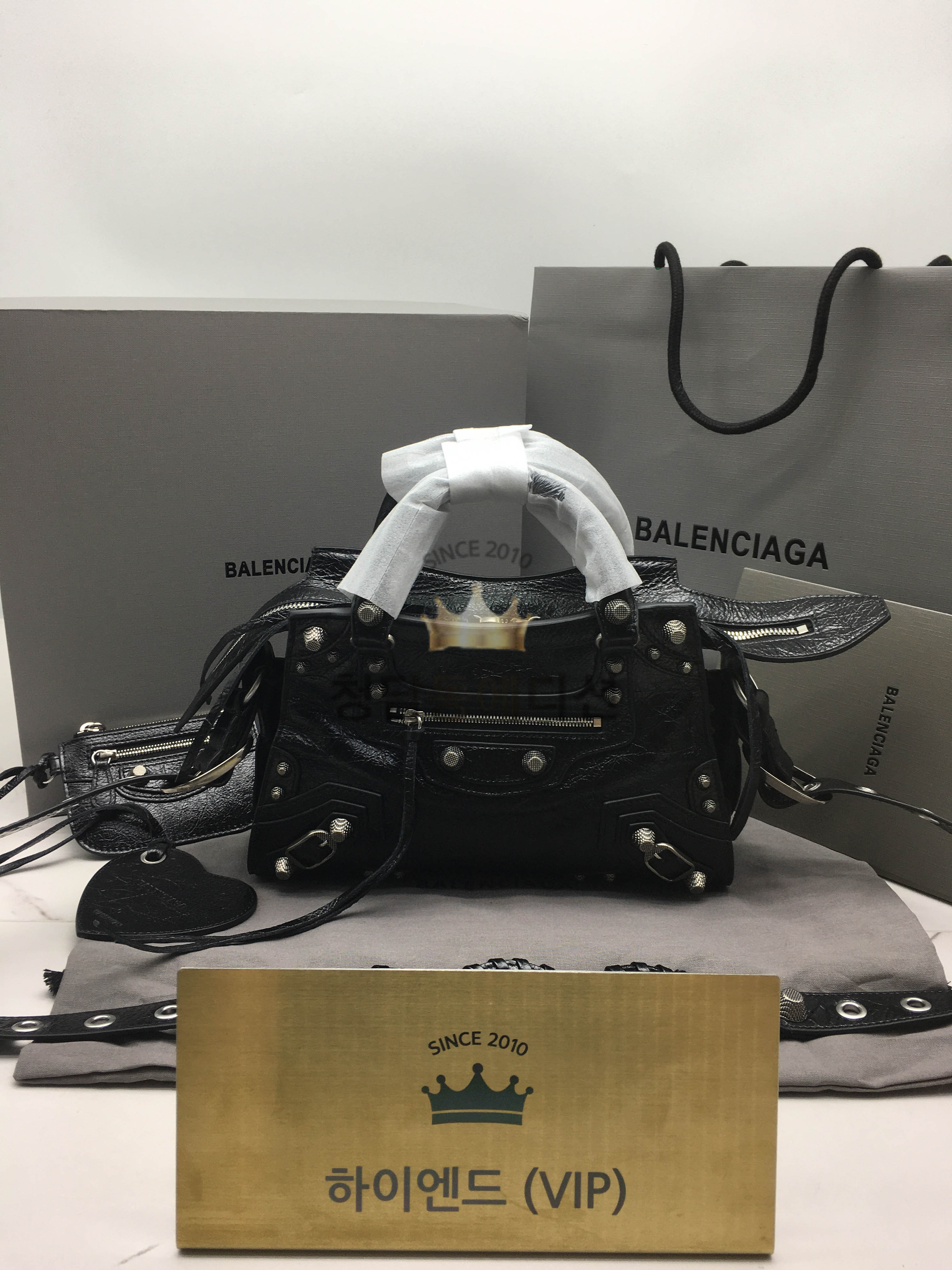 발렌시아가 네오 카골백 XS