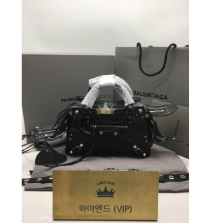 발렌시아가 네오 카골백 XS