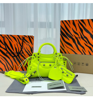 발렌시아가 네오 카골백 XS