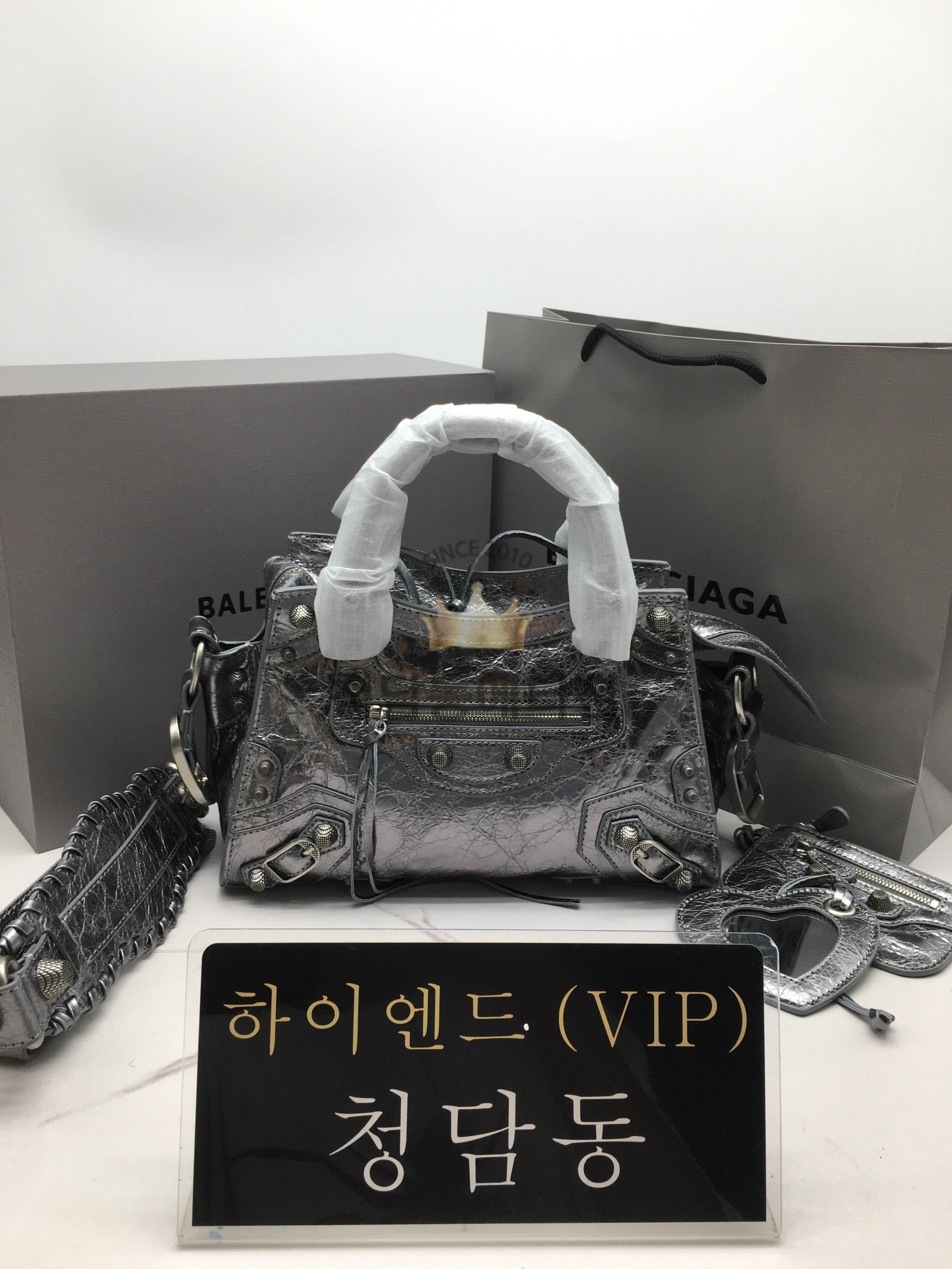 발렌시아가 네오 카골백 XS