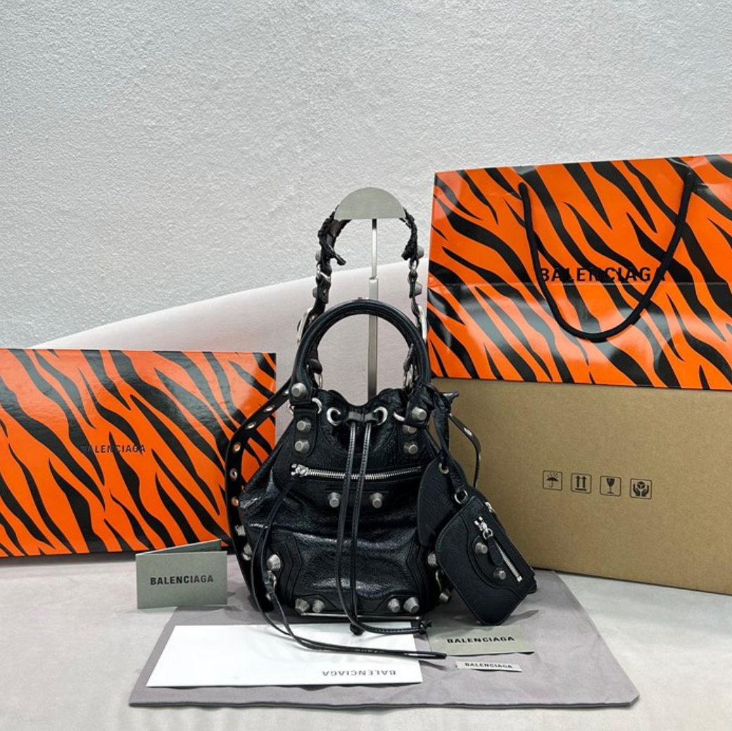 발렌시아가 르 카골 버킷백 S