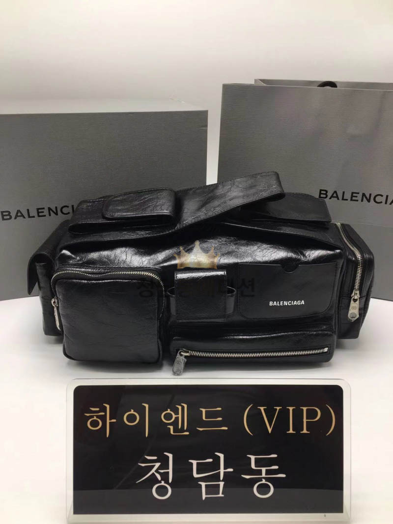 발렌시아가 수퍼부시 멀티포켓 슬링백