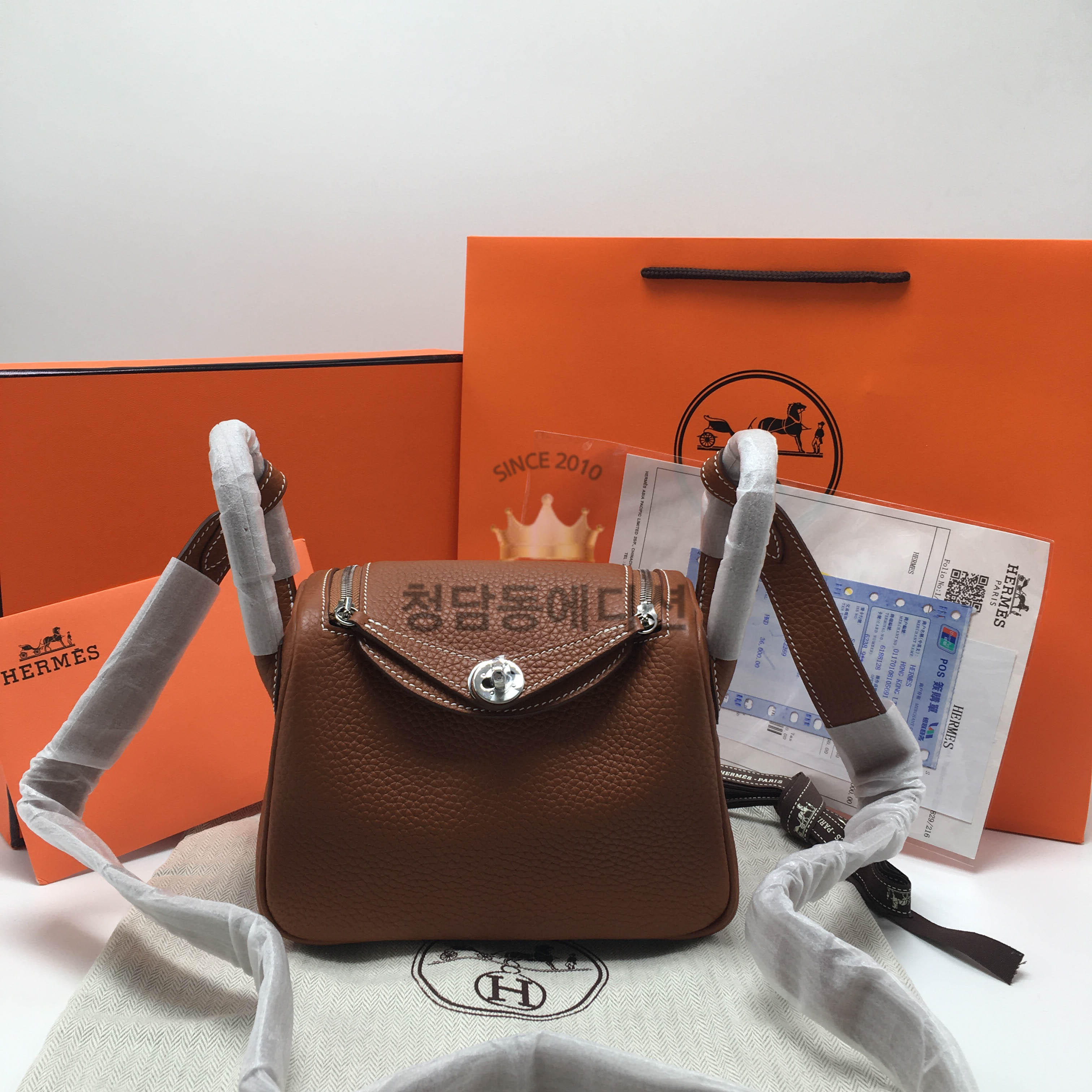 에르메스 미니 린디 반수공 토고 (컬러 골드 은장)