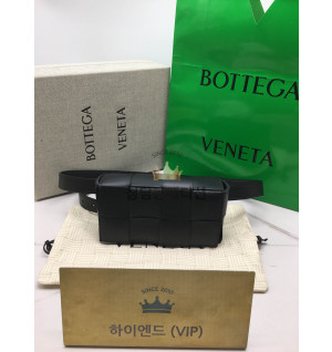보테가베네타 인트레치아토 카세트백