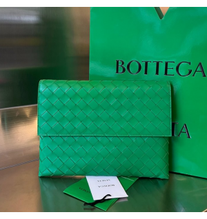 보테가베네타 인트레치아토 플랩 파우치