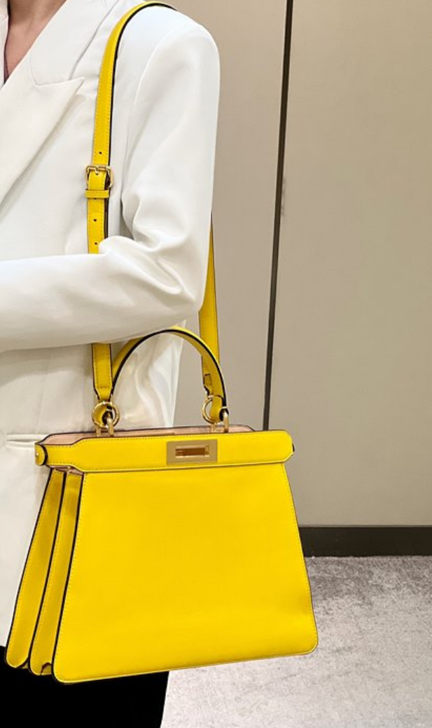 펜디 피카부 I SEE U 미디움