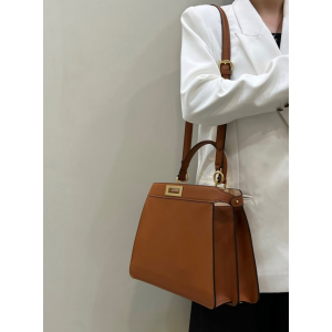 펜디 피카부 I SEE U 미디움