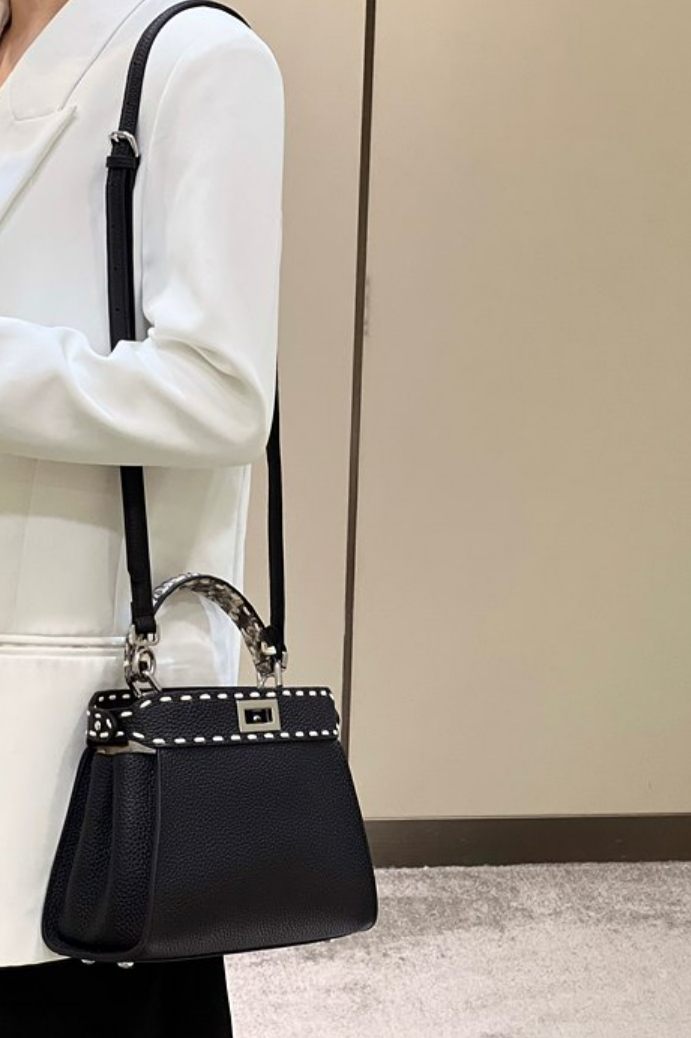 펜디 피카부 I SEE U 셀러리아 스몰