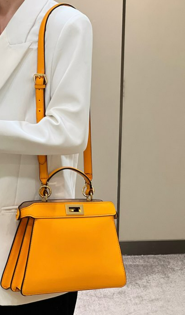 펜디 피카부 I SEE U 스몰