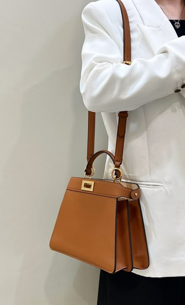 펜디 피카부 I SEE U 스몰