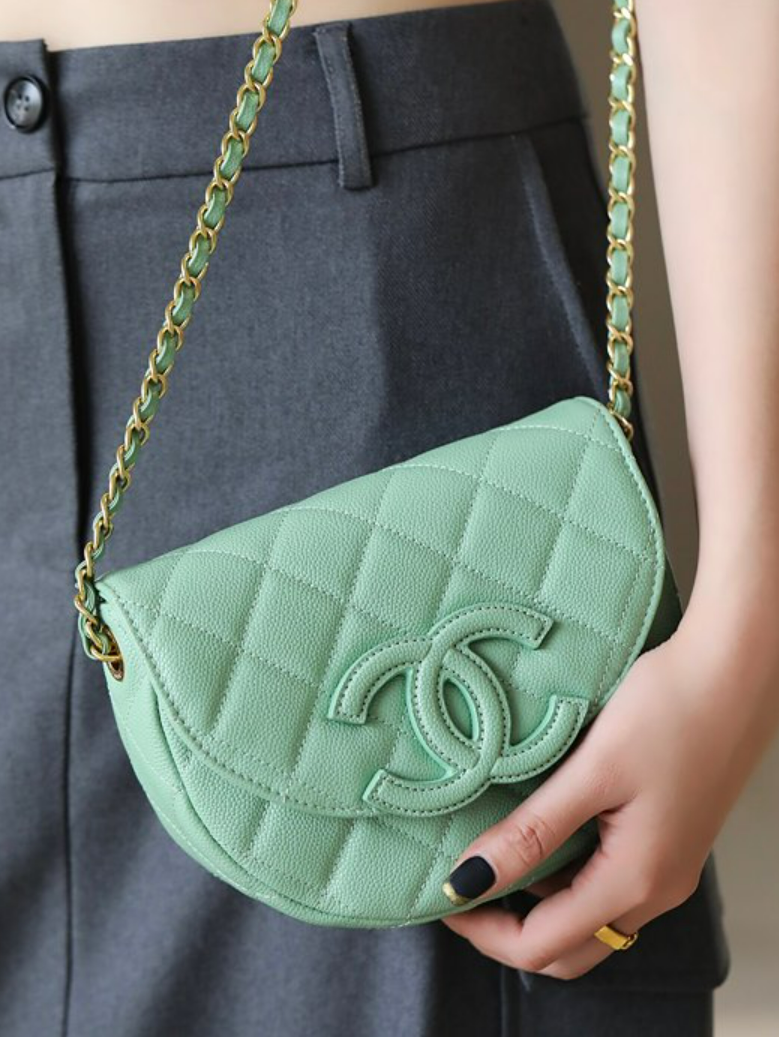 샤넬 23P CC로고 미니 메신저백