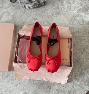 미우미우 발레리나