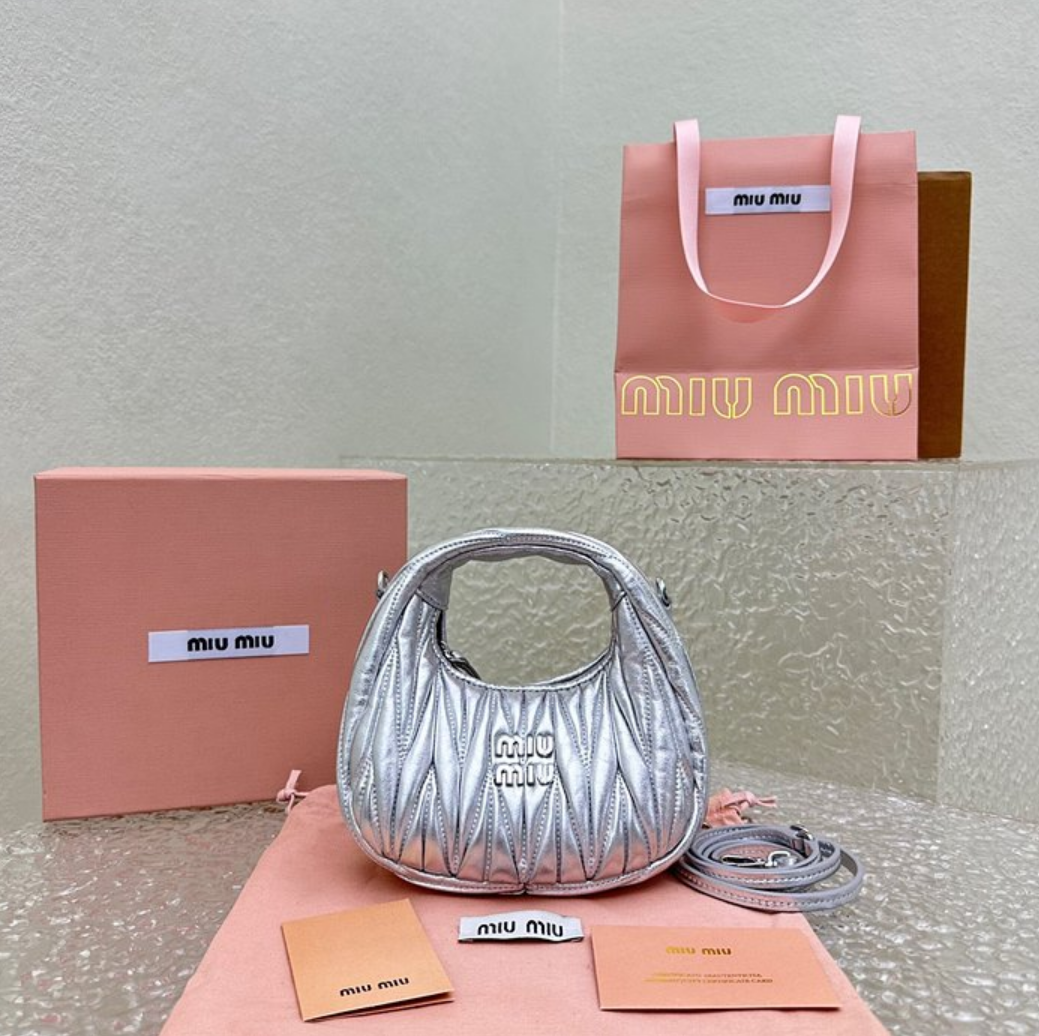 미우미우 MIU MIU 완더 마테라쎄 호보백 미니