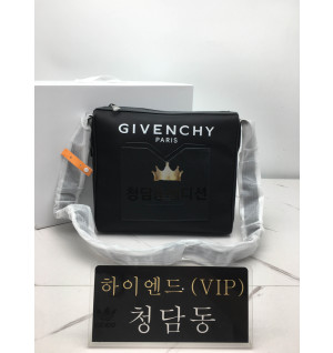 지방시 GIVENCHY 메신저백
